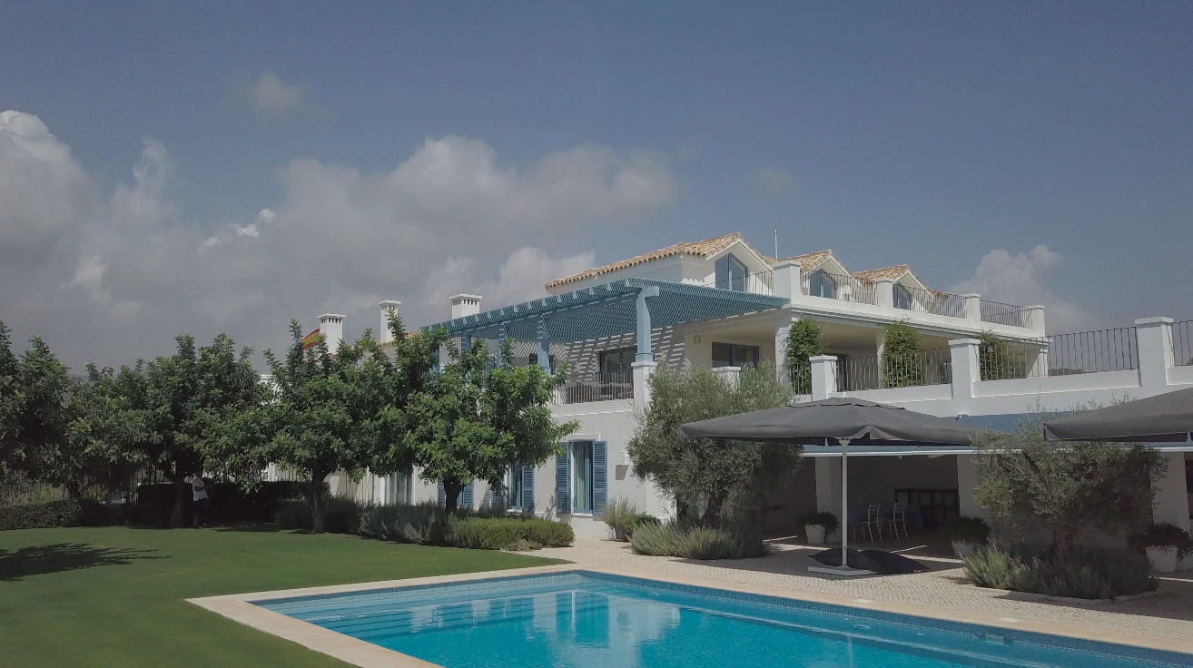 Lux Real Estate